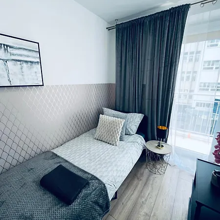 ClickTheFlat Żurawia Street Apart Rooms-2